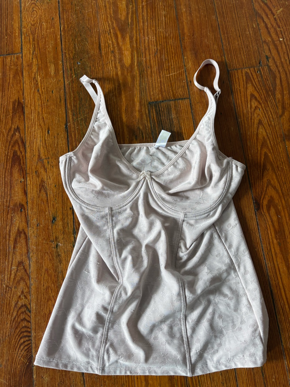 Source Unknown Cream Shaping Camisole with Underwire Support